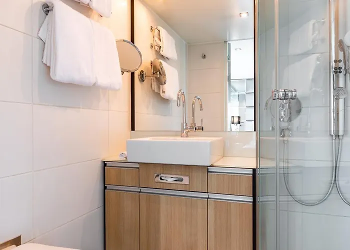 Kd Hotelship Comfort Hotel