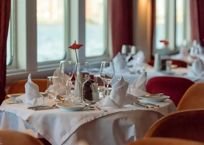 Kd Hotelship Comfort 酒店 *